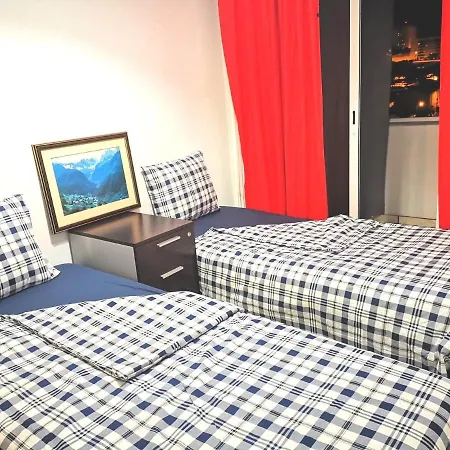 Affittacamere Shared Bedroom Fully Furnished, Central Lisbona